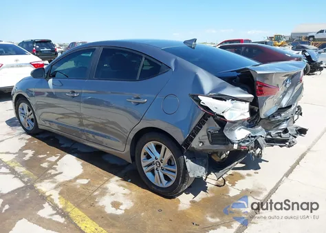 2019 Hyundai Elantra Value Edition z USA, uszkodzony, nr VIN KMHD84LF2KU823960
